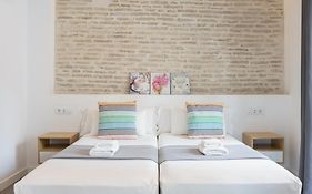 Dolium Apartments